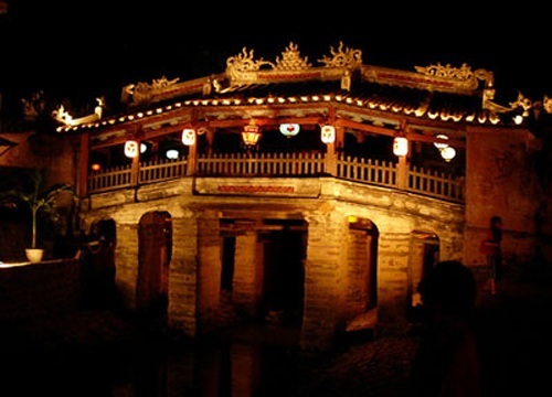 Quan chức không giàu khác nào 