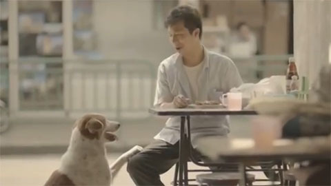 Video quảng cáo xúc động khiến thế giới sững sờ