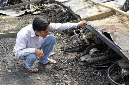 Cháy 300 xe máy, chủ bãi cay đắng xin thời gian bồi thường