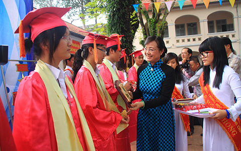 Chỉ tiêu lớp 10, mức học phí năm học mới