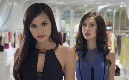 Mỹ nhân bị đại gia đòi lại 50.000 đô và... đuổi cổ về nước