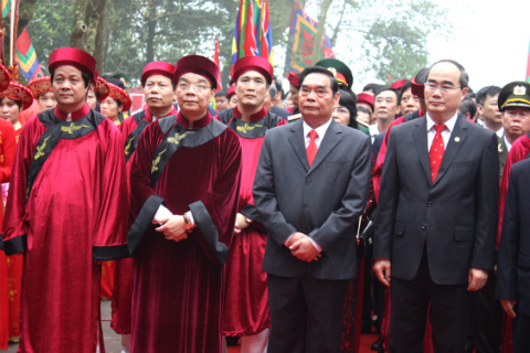 Thành kính dâng hương tưởng nhớ các vua Hùng
