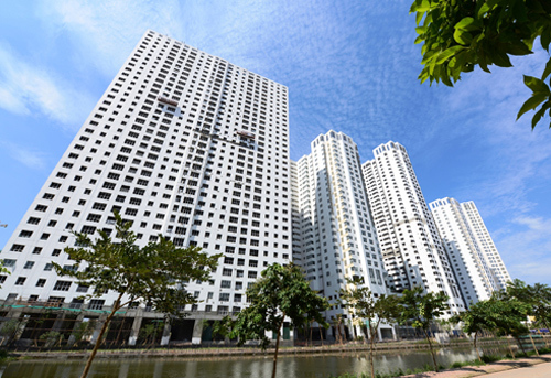 Nhà giàu đi mua nhà, tha hồ nhận quà