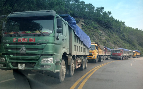 Cận cảnh những đoàn Hổ Vồ ‘giày xéo’ quốc lộ