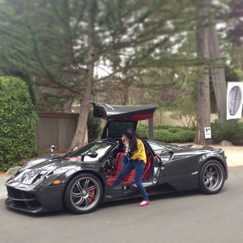Siêu xe Pagani Huayra 30 tỷ không đụng hàng của nữ đại gia 8x