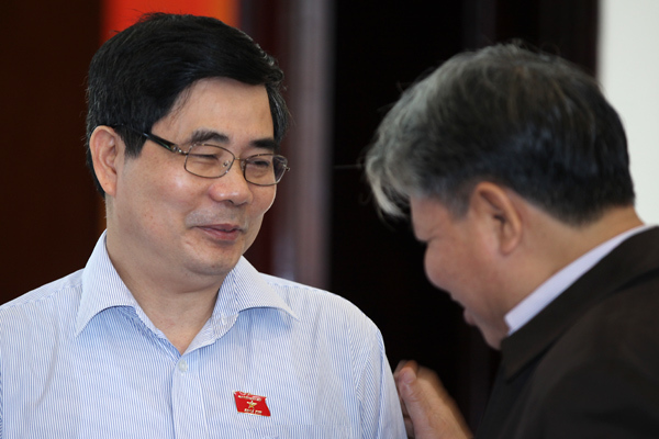Hỏi Bộ trưởng mãi vẫn không thỏa lòng