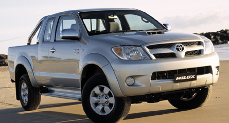 Thêm Hilux dính lỗi, Toyota tiếp tục triệu hồi xe
