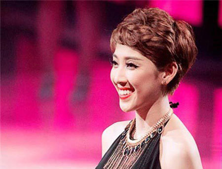 Sao làm MC: Từ xu hướng thành thảm họa