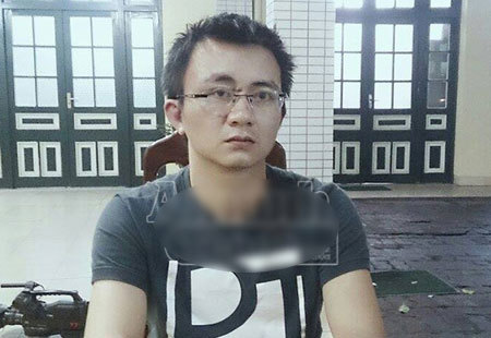 Bắt quả tang 2 đôi nam nữ đang mua, bán dâm