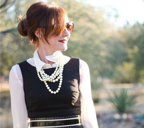 7 cách đơn giản khiến chiếc váy đen thêm bắt mắt