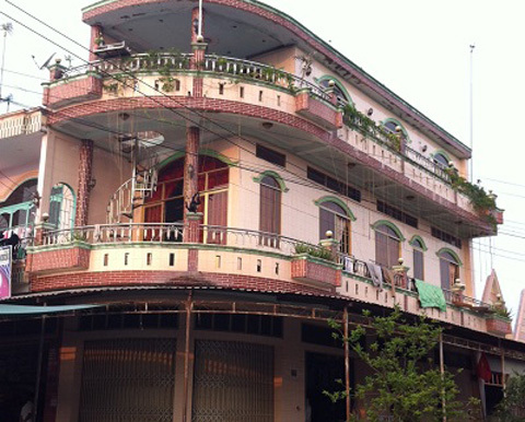 Đại gia Đồng Tháp 'nướng' cánh đồng chục tỉ vào sòng bạc