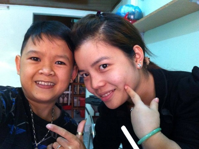 Chuyện tình cảm động của cặp đôi cao 1m3