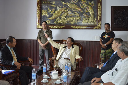 Thương Tín trở lại trong vai phản diện “Tình người xứ hoa”