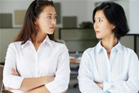 Con dâu tương lai bướng bỉnh, không chịu chứng minh trinh tiết