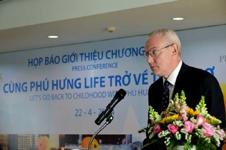 Vịt vàng khổng lồ đến Việt Nam