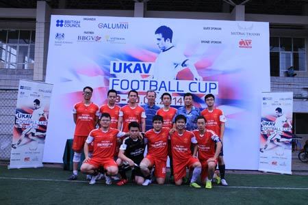 Cựu du học sinh Anh ở VN trên sân cỏ UKAV 2014