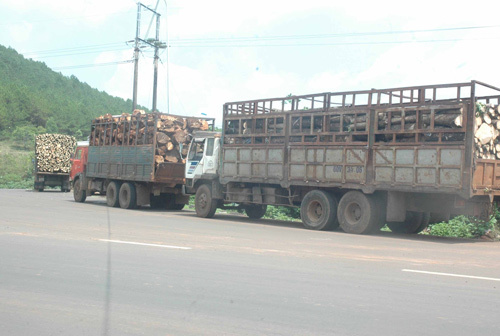 Xe tải đi đường vòng, giở “chiêu” né trạm cân