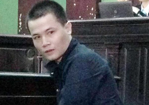 Gã đàn ông tàn độc đâm chết con sơ sinh vì tức vợ