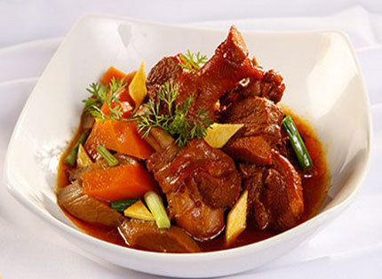 Đậm đà ngon cơm vịt kho củ cải muối