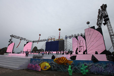 Ngắm sân khấu trai ngọc độc đáo của Carnaval Hạ Long 2014