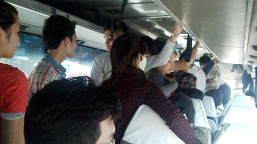 Nhà xe nhồi nhét, chặt chém hành khách dịp nghỉ lễ