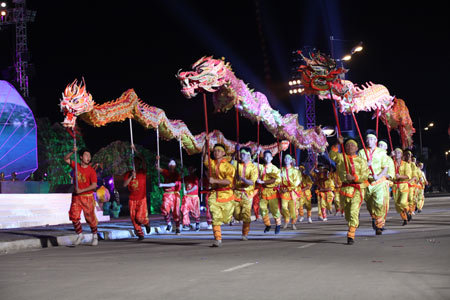 Đại tiệc văn hoá bên bờ vịnh Hạ Long