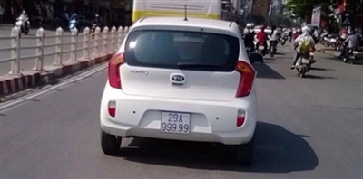 Kia Morning biển ngũ quý giá 1 tỷ đồng