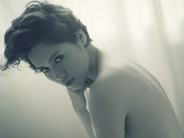 Hoàng My băn khoăn chuyện 