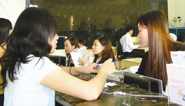 Khi cựu quan chức rủ nhau 'đi làm thuê'