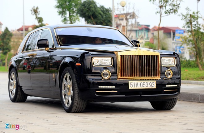 Ba Rolls-Royce Phantom mạ vàng của doanh nhân Việt