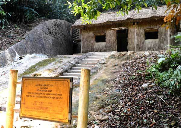 Trở lại Mường Phăng