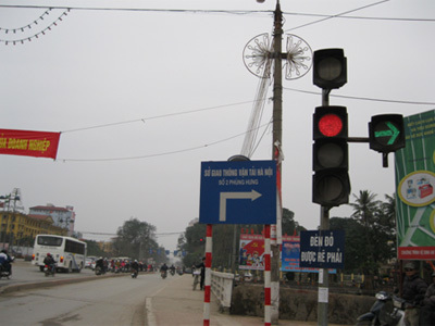 Không có công an, việc gì phải chờ đèn xanh