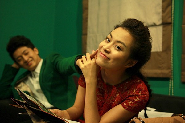 Hết khoe thân, khoe của, nay sao chuyển khoe tình