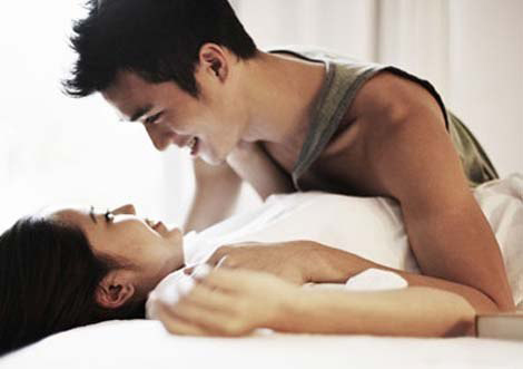 Chảy máu vì dùng tay quan hệ