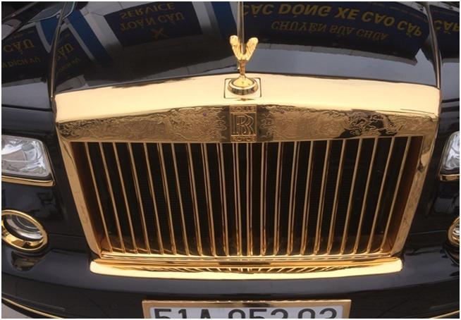 Cận cảnh Rolls-Royce Phantom Rồng mạ vàng 'made in Viet Nam'
