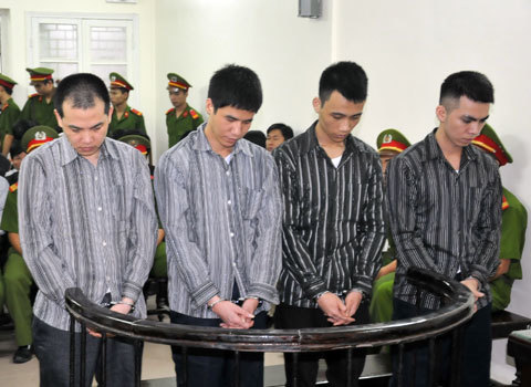 Trả hồ sơ vụ 4 công an xã đánh chết người