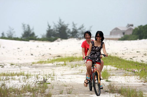 Quan Lạn - bãi biển đẹp và hoang sơ nhất miền Bắc