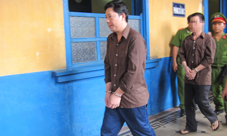 Bênh mẹ vợ, con rể giết hàng xóm