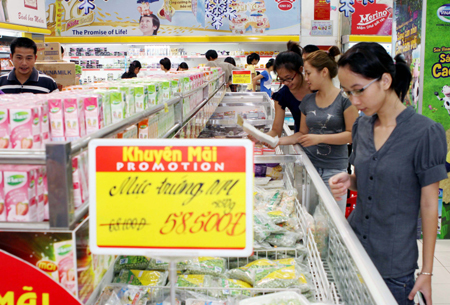 Quá ế, siêu thị đến tận nhà rước khách