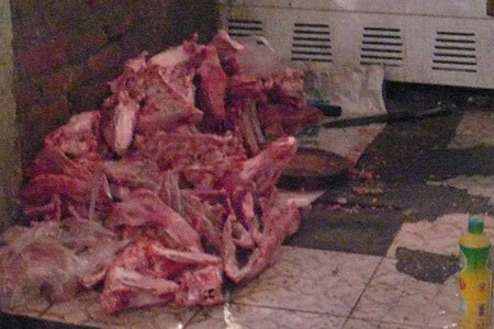 Chế biến giò chả, những công đoạn kinh hoàng