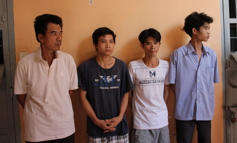 Bắt giữ người trái phép để ép trả nợ