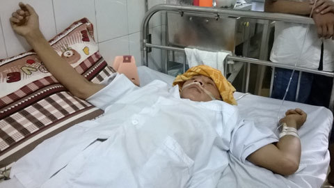 Người gom rác bị vỡ đốt sống cổ cần 60 triệu để được sống