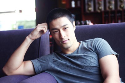 Johnny Trí Nguyễn: Đàn ông 