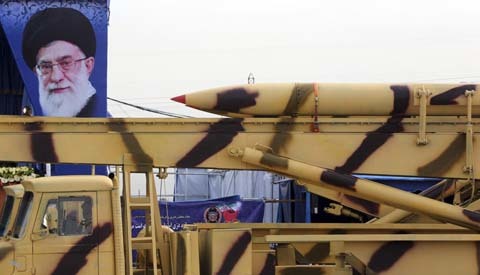 Iran theo đuổi tên lửa đạn đạo