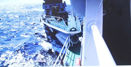 Tàu TQ ngang ngược húc tàu Cảnh sát biển VN