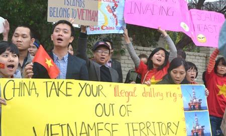 Người Việt tại Úc biểu tình phản đối TQ