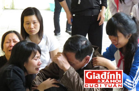 Màn phục kích đê hèn của gã chồng giết vợ ngay tại bệnh viện