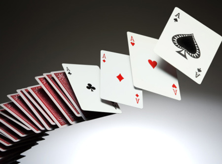 Con rể nướng 300 triệu của bố mẹ vợ vào chiếu bạc