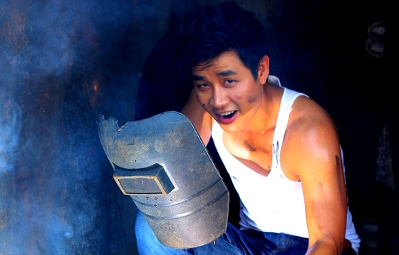 MC Nguyên Khang từng không xu dính túi