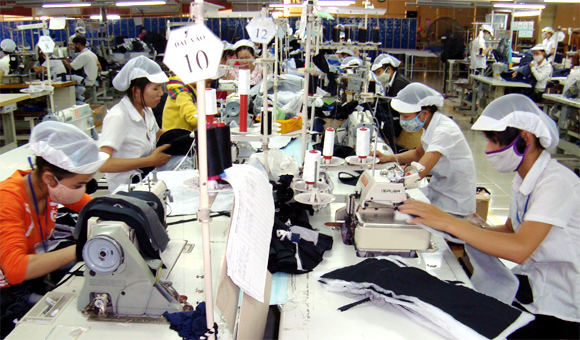 Ứng lương, giảm thuế ngay cho DN bị thiệt hại